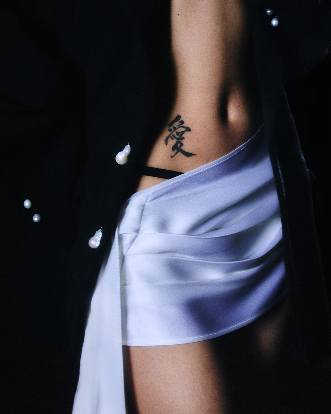 Cummerbund Skirt in Silk Satin - Coconut White