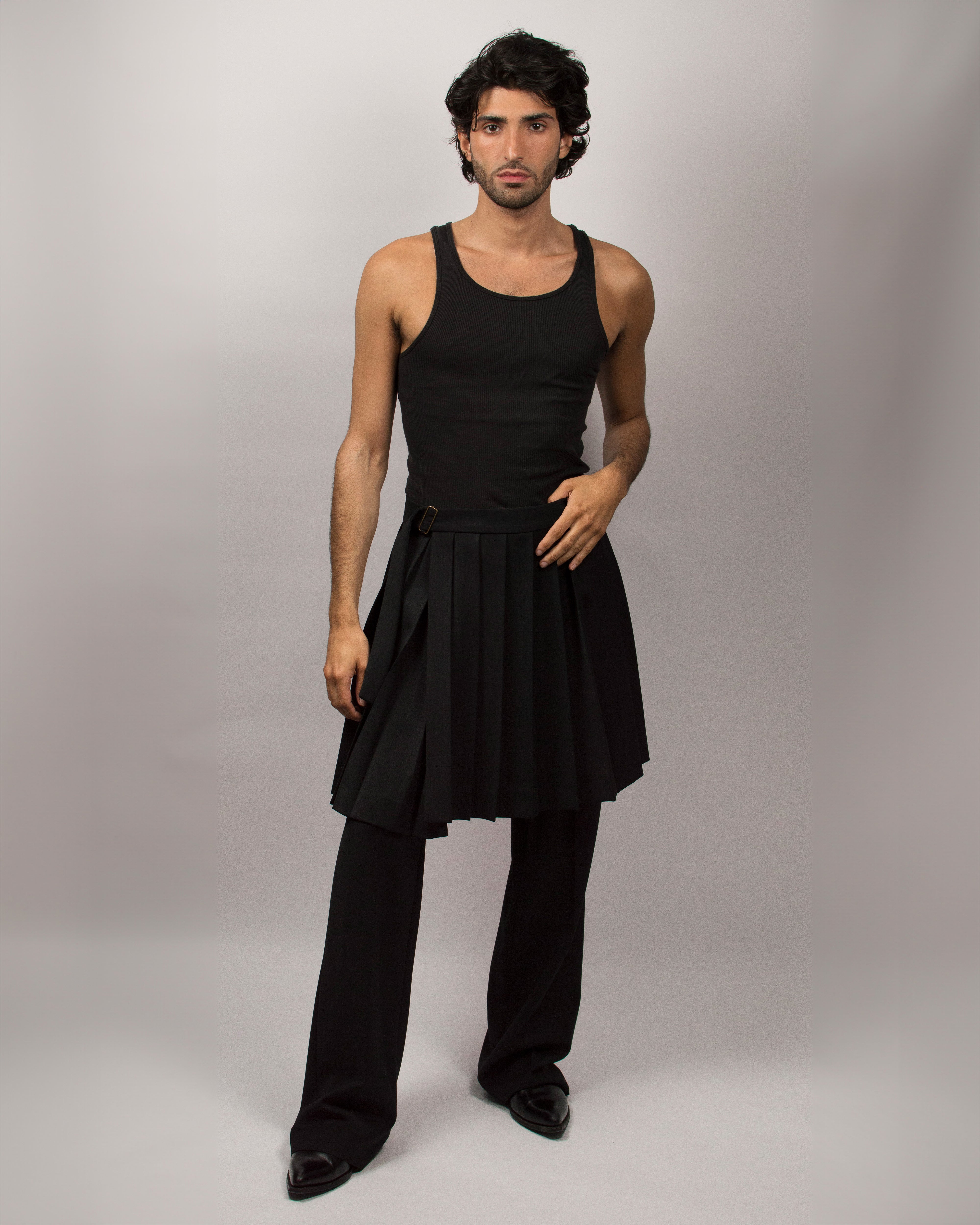 Kilted Pants in Grain de Poudre - Ink Black